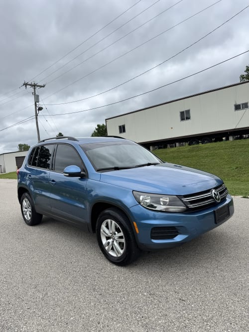 Main Image for 2017 Volkswagen Tiguan S AWD 4D SUV 4Motion 2.0 4cyl. Gasoline