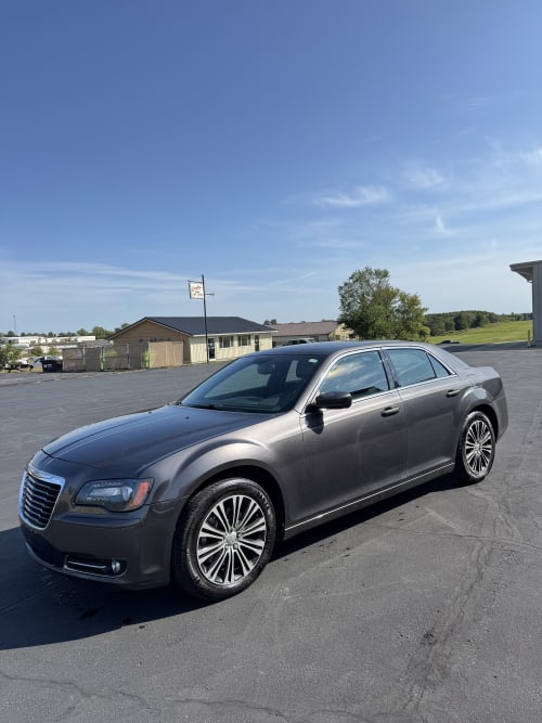 2013 Chrysler 300 S AWD 4 Door Sedan 5.7 8cyl. Gasoline