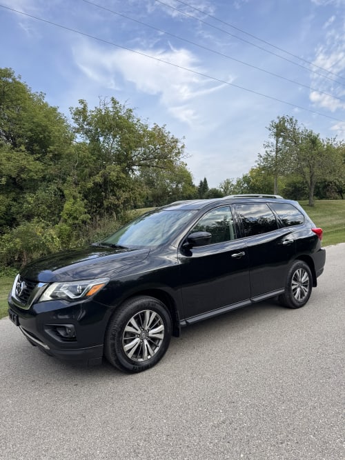 2020 Nissan Pathfinder SV