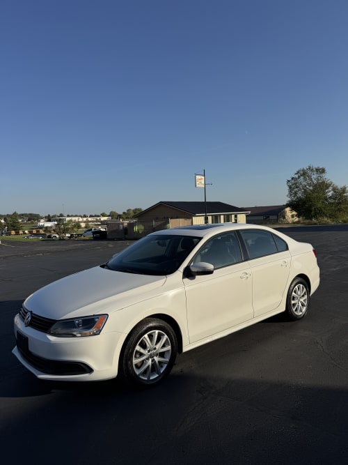  2011 Volkswagen Jetta Sedan SE w/Convenience & Sunroof PZEV FWD 4D Sedan 2.5 5cyl. Gasoline