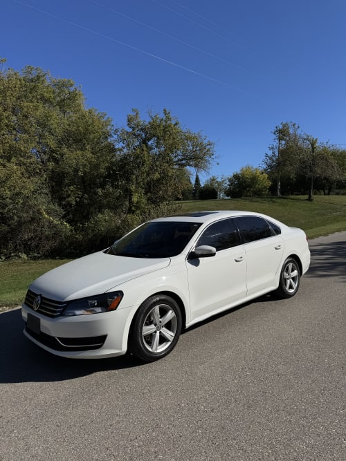 2013 Volkswagen Passat SE FWD 4 Door Sedan 2.5 5cyl. Gasoline