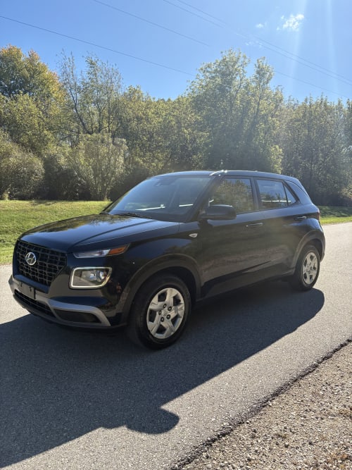  2020 Hyundai Venue SE FWD 4D SUV at 1.6 4cyl. Gasoline