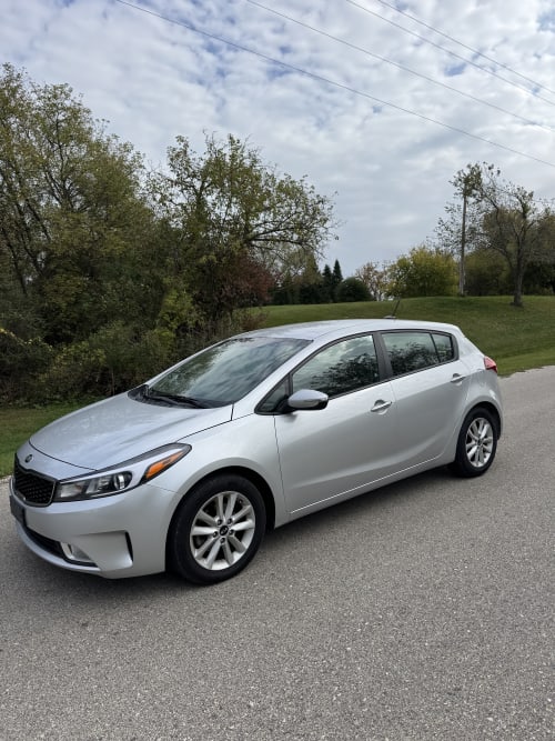 2017 Kia Forte Forte5 LX FWD 5D Hatchback 2.0 4cyl. Gasoline