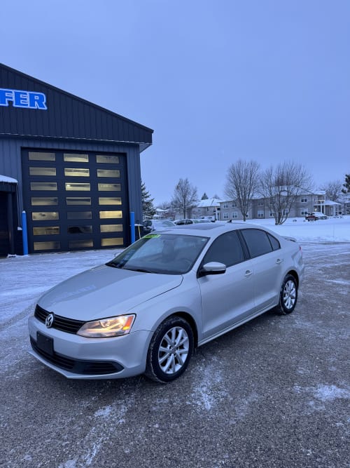 2011 Volkswagen Jetta Sedan SE w/Convenience & Sunroof PZEV FWD 4D Sedan 2.5 5cyl. Gasoline