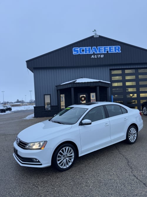  2015 Volkswagen Jetta Sedan 1.8T SE w/Connectivity/Navigation FWD 4D Sedan 1.8 4cyl. Gasoline