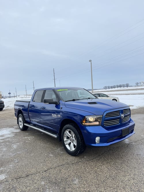 2016 Ram 1500 Sport 4WD Crew Cab 5.7 8cyl. Gasoline