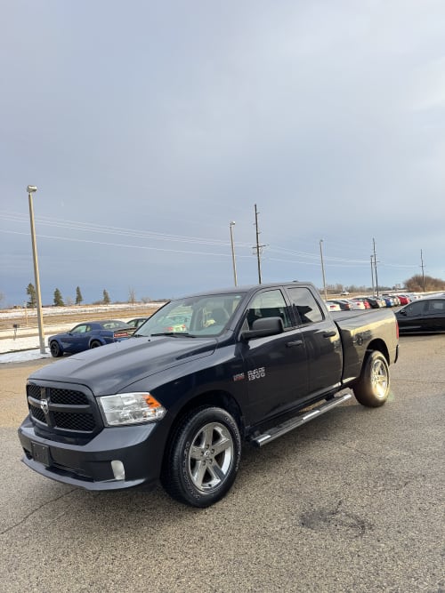 2017 Ram 1500 Tradesman 5.7l v8