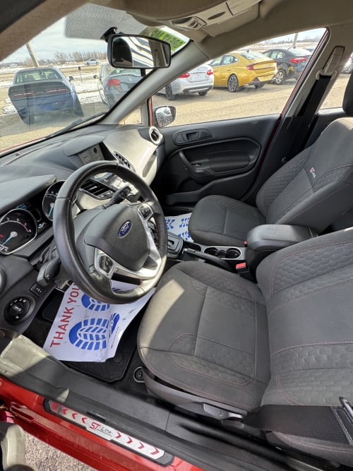  2019 Ford Fiesta ST Line FWD 4D Hatchback 1.6 4cyl. Gasoline