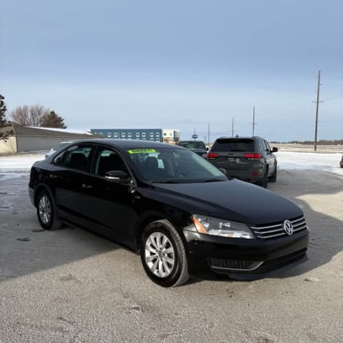 2015 Volkswagen Passat 1.8T Wolfsburg Ed FWD 4D Sedan 1.8 4cyl. Gasoline #2035