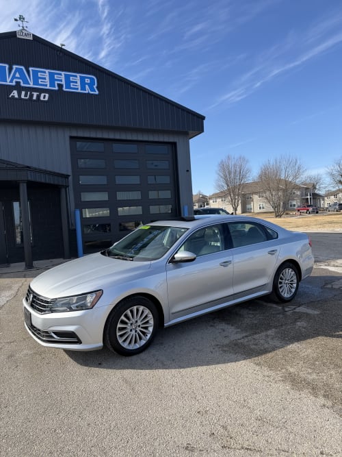 2016 Volskwagen Passat #2333