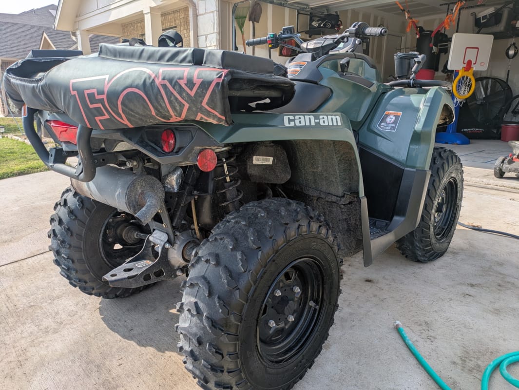 Green CanAm Outlander / V-Twin photo 4