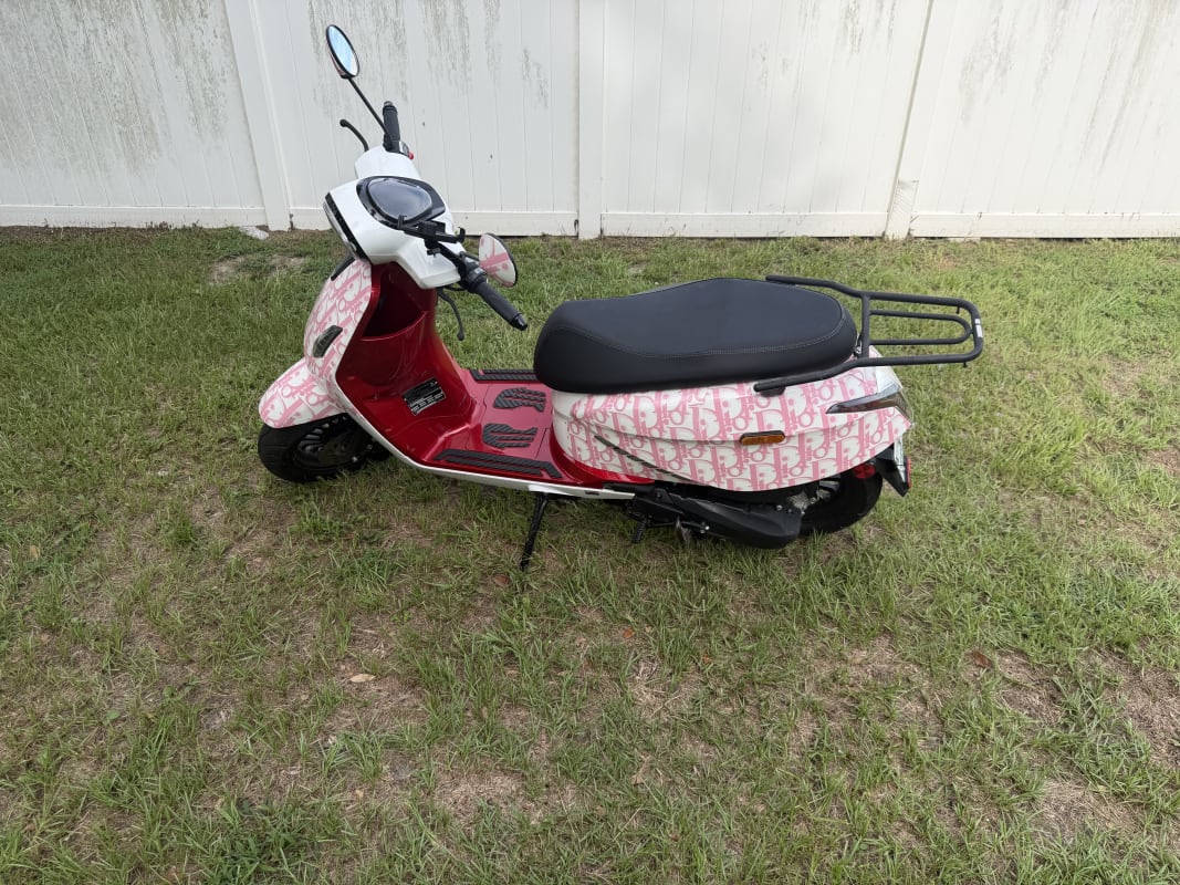 2026 Viper 150cc Scooter - Tampa - Pink Dior