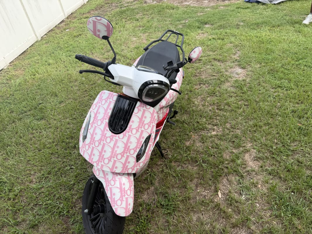 2026 Viper 150cc Scooter - Tampa - Pink Dior photo 2