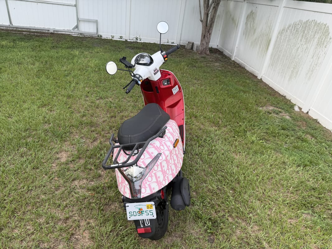 2026 Viper 150cc Scooter - Tampa - Pink Dior photo 4