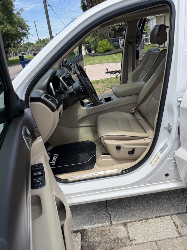 2017 Jeep Grand Cherokee - Tampa photo 3