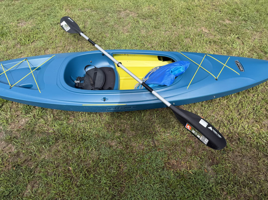 Blue Recreational Kayak - Tampa - Kayak 1 photo 3