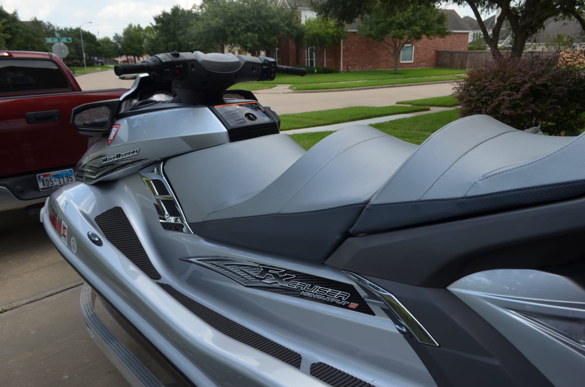 2012 Yamaha Wave Runner FX Cruiser HO, three-seater photo 3