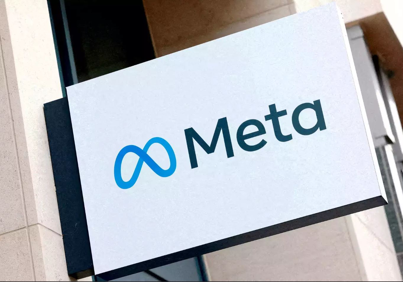 Meta Trials Meta AI Chatbot Across WhatsApp, Instagram, and Messenger