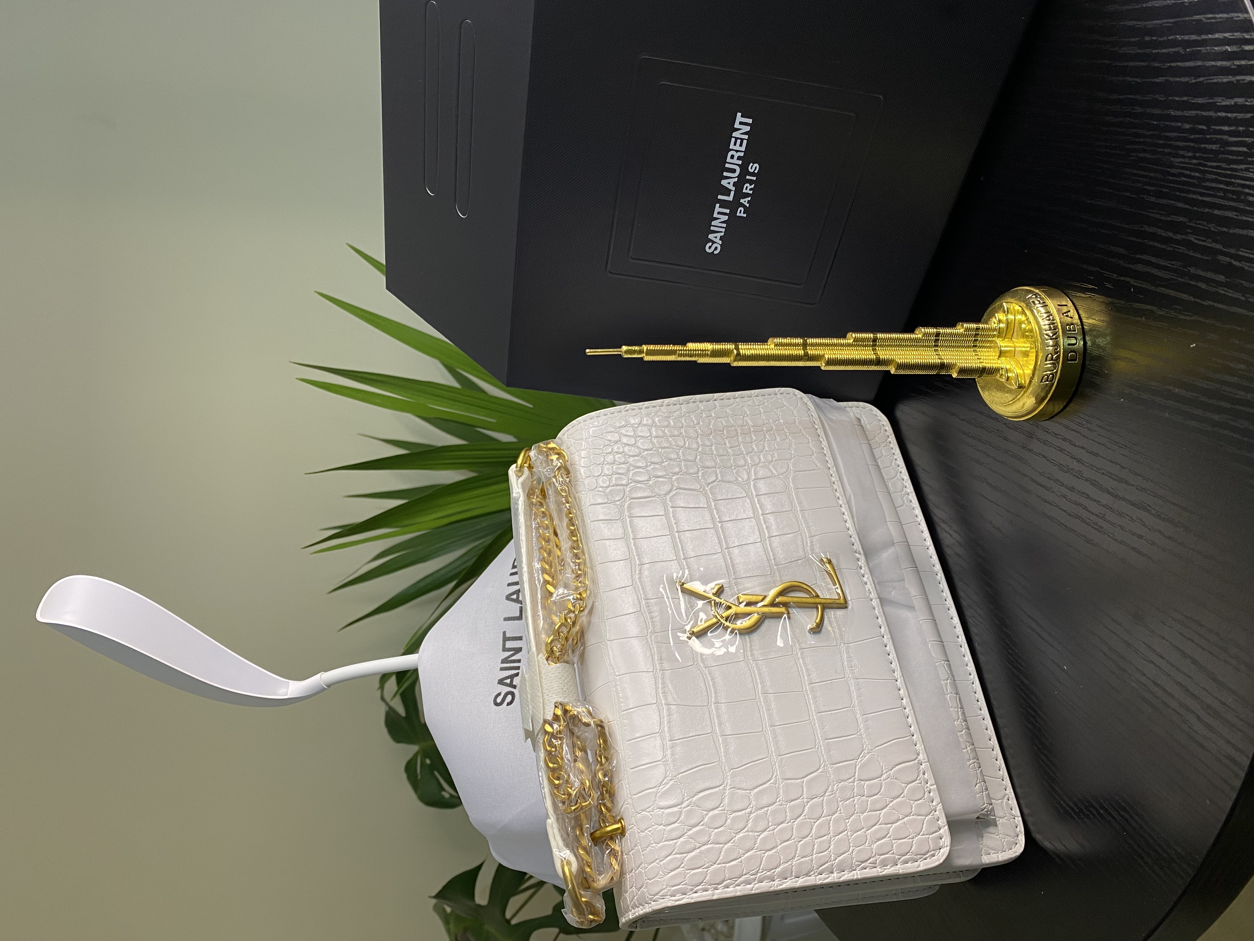 Saint Laurent view 4