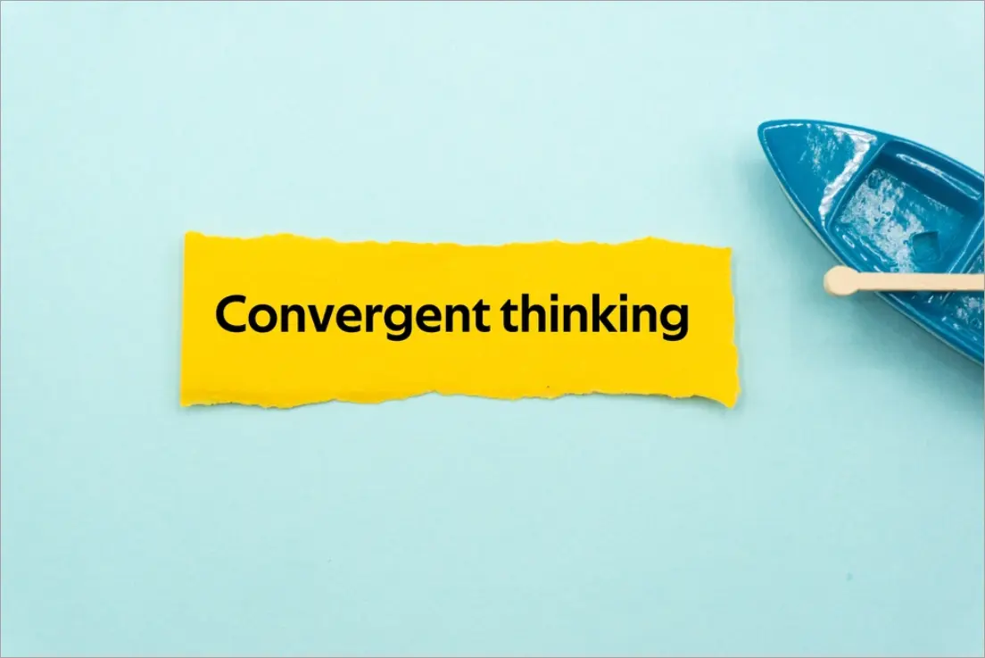 What is the difference between Convergent Thinking and Divergent Thinking?