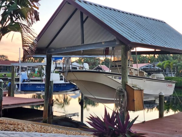 1989 Boston Whaler Ourtrage for sale in Florida
