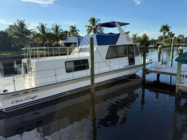 1984 Chris Craft Aquahome for sale in Florida