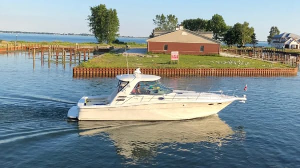 2000 Sea Ray Express for sale in Michigan