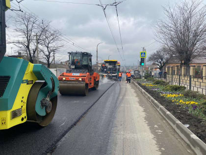 В Новороссийске отремонтировали 104 км дорог. Какие улицы на очереди?