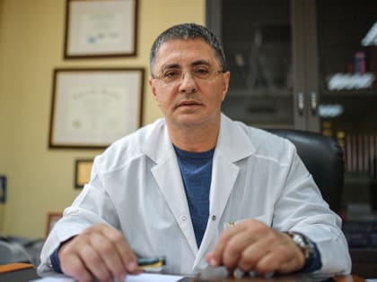 «Мы это не лечим»: доктор Мясников назвал болезни, при которых таблетки все равно не помогут