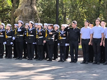 Торжественная церемония приема школьников в ЮНАРМИЮ в Новороссийске