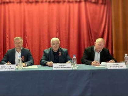 Илья Стопченко принял участие в сходе граждан села Третья Рота