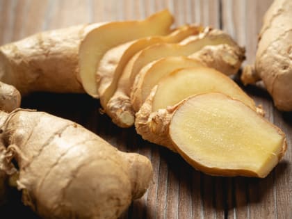 Снижает холестерин, регулирует сахар и избавляет от тошноты: что еще может имбирная вода