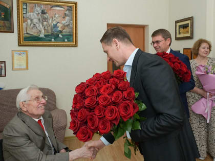 Герой России, Почетный гражданин Сочи Павел Сюткин сегодня отмечает 102-й день рождения