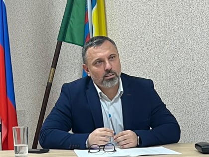 Кто должен убирать мусор возле контейнерной площадки?