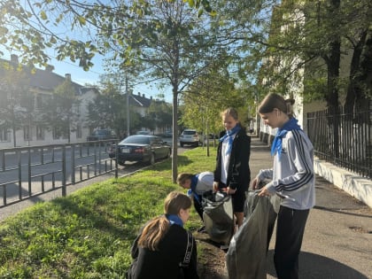 Субботник в Новороссийске: Горожане объединяются для уборки города