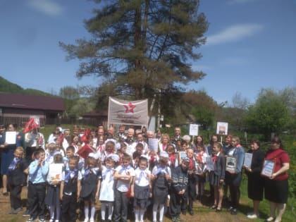 Накануне Дня Победы активисты КПРФ и Союза офицеров провели праздничные мероприятия