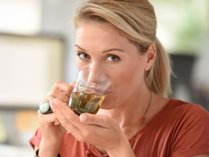 Пейте это для омоложения лица и тела: 2 простых и самых полезных напитка для женщин