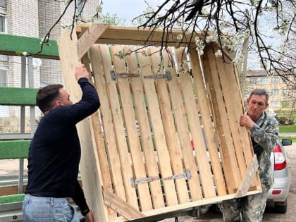 Подарок детворе от молодого депутата