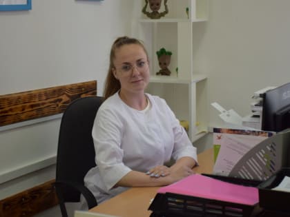 «Земский доктор»: два молодых врача получили по миллиону рублей и пришли работать на село