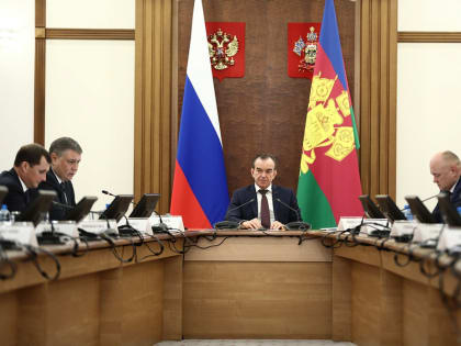 Вениамин Кондратьев: «В 2023 году продолжим работу по повышению качества образования и оказания медицинской помощи»