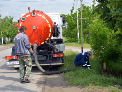 После ночного проливного дождя, вода постепенно отступает