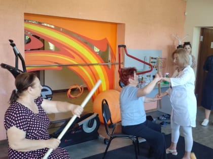 Министр труда и социального развития РСО-А Алина Айдарова посетила санатории «Осетия» и «Сосновая роща».