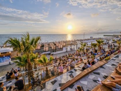 В Сочи начали готовить пляжи к лету