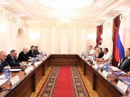 Власти Кубани обсудили вопросы сотрудничества с Правительством Чеченской Республики