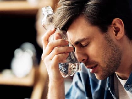 Врачи рассказали о худших способах избавления от похмелья