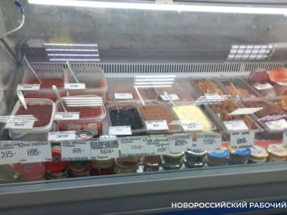 Цены на красную икру в Новороссийске стали ниже, но покупатели этого не заметили