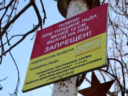 Можно на обложку, пожалуйста, где Алексей Витальевич смотрит в камеру, остальной порядок - на ваш вкус, спасибо!