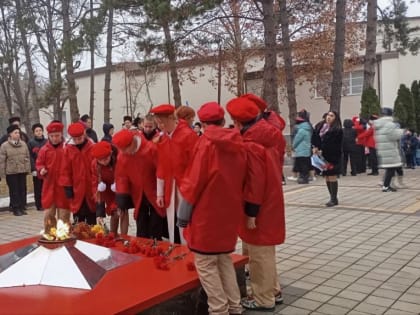 Память героев: Встреча в честь защитников Родины