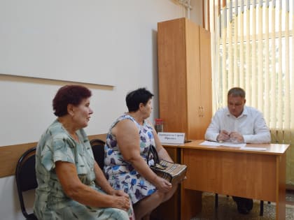 Сергей Дормидонтов провел еженедельный прием граждан