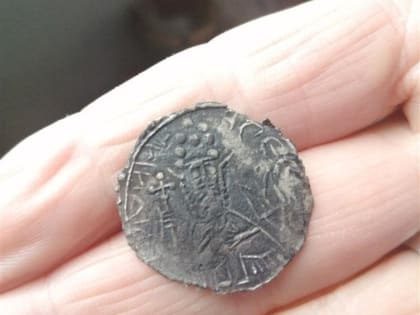 В Великом Новгороде археологи нашли сребреник князя Владимира
